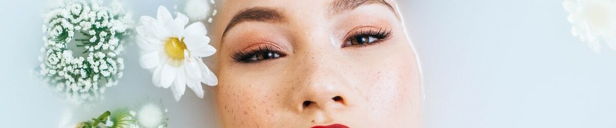 Soin visage anti-âge à domicile
