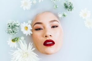 Soin visage anti-âge à domicile